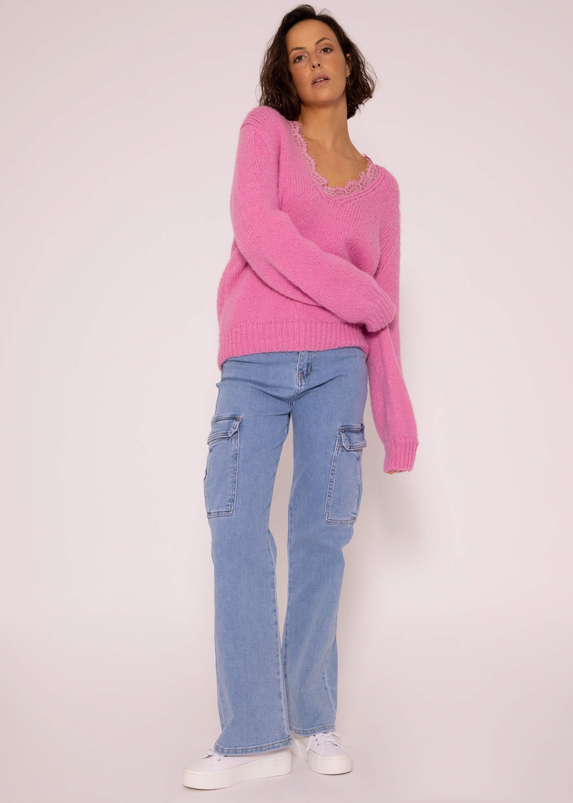 SASSYCLASSY Strickpullover Oversize Pullover Damen aus weichem Grobstrick Lässiger Strickpullover mit Spitzen-Ausschnitt
