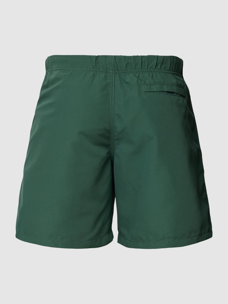 Badehose mit Label-Patch in dunkelgrün
