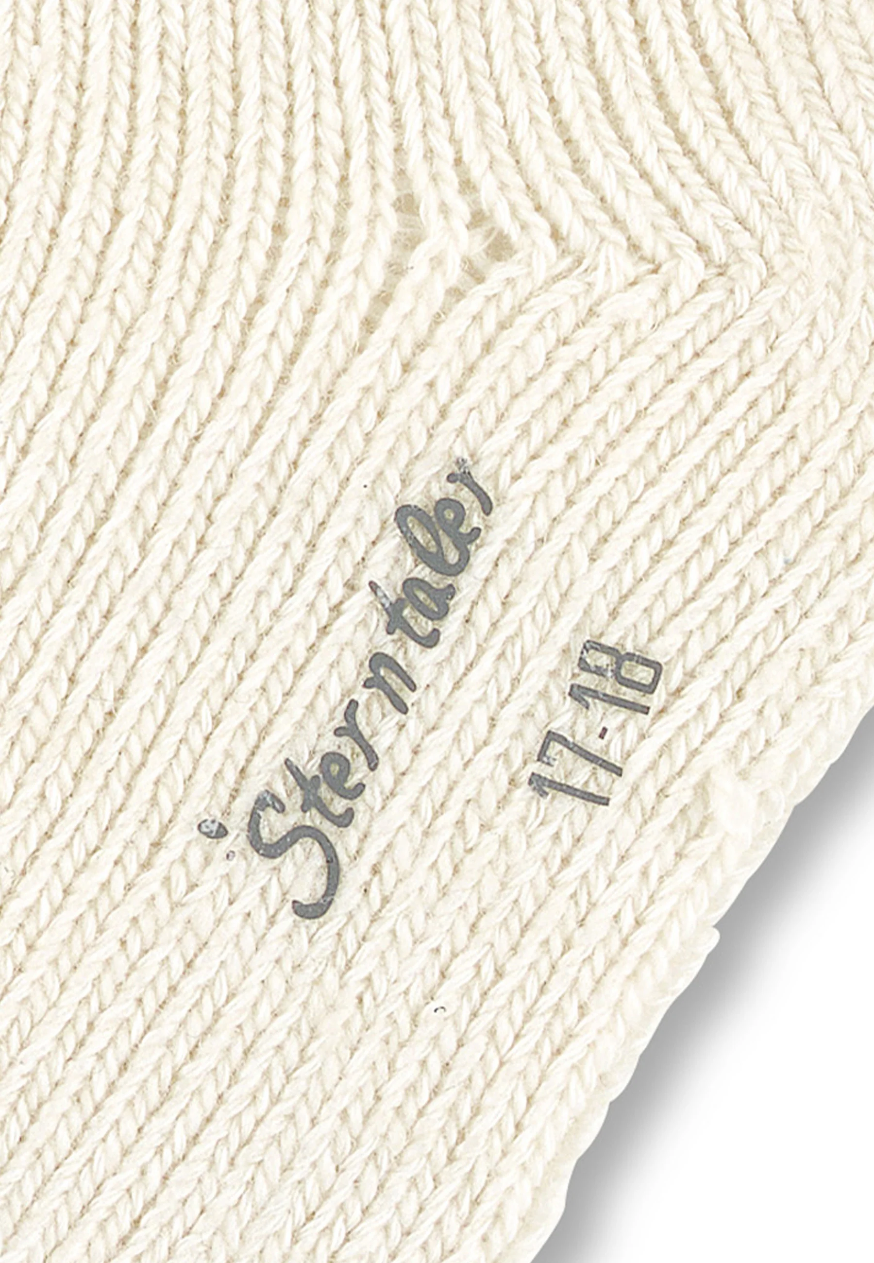Socken aus Wolle in verschiedenen Farben
