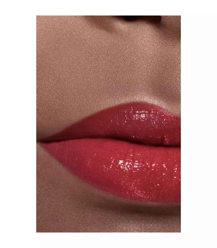 ROUGE COCO FLASH La Couleur, la Brillance, l'Intensité en un Éclair