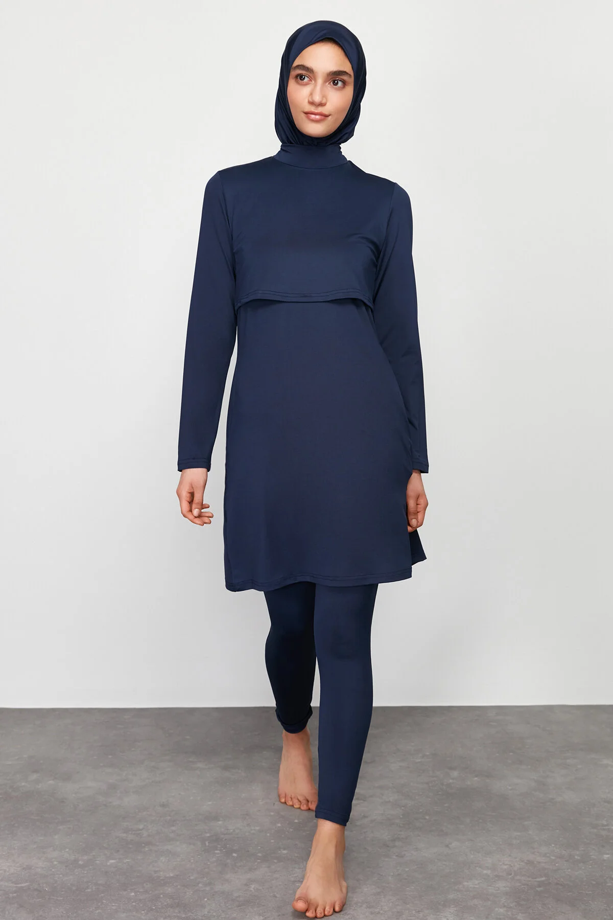 Trendyol Modest  Marineblaues Beachwear-Badeanzug-Set mit vollständiger Abdeckung, dreiteilig, TCTSS24CF00005