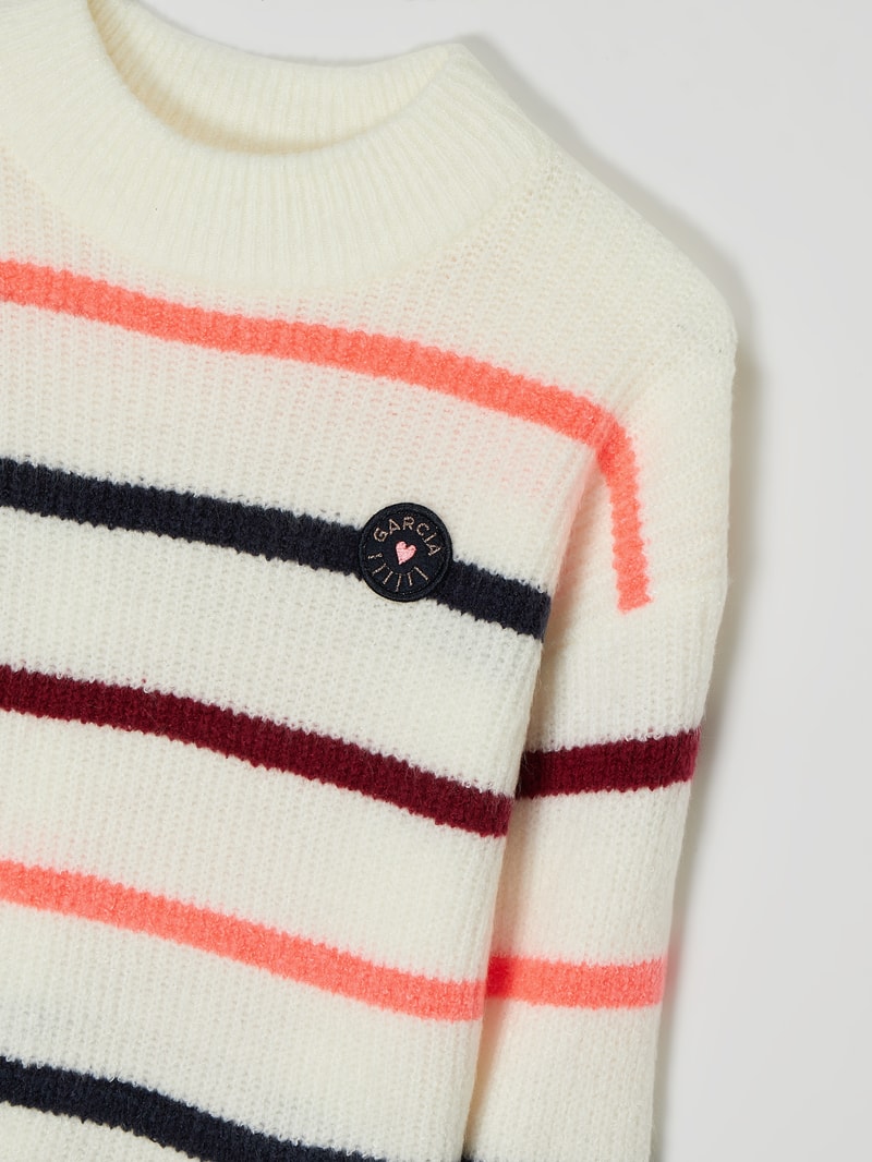 Pullover mit Streifenmuster in offwhite