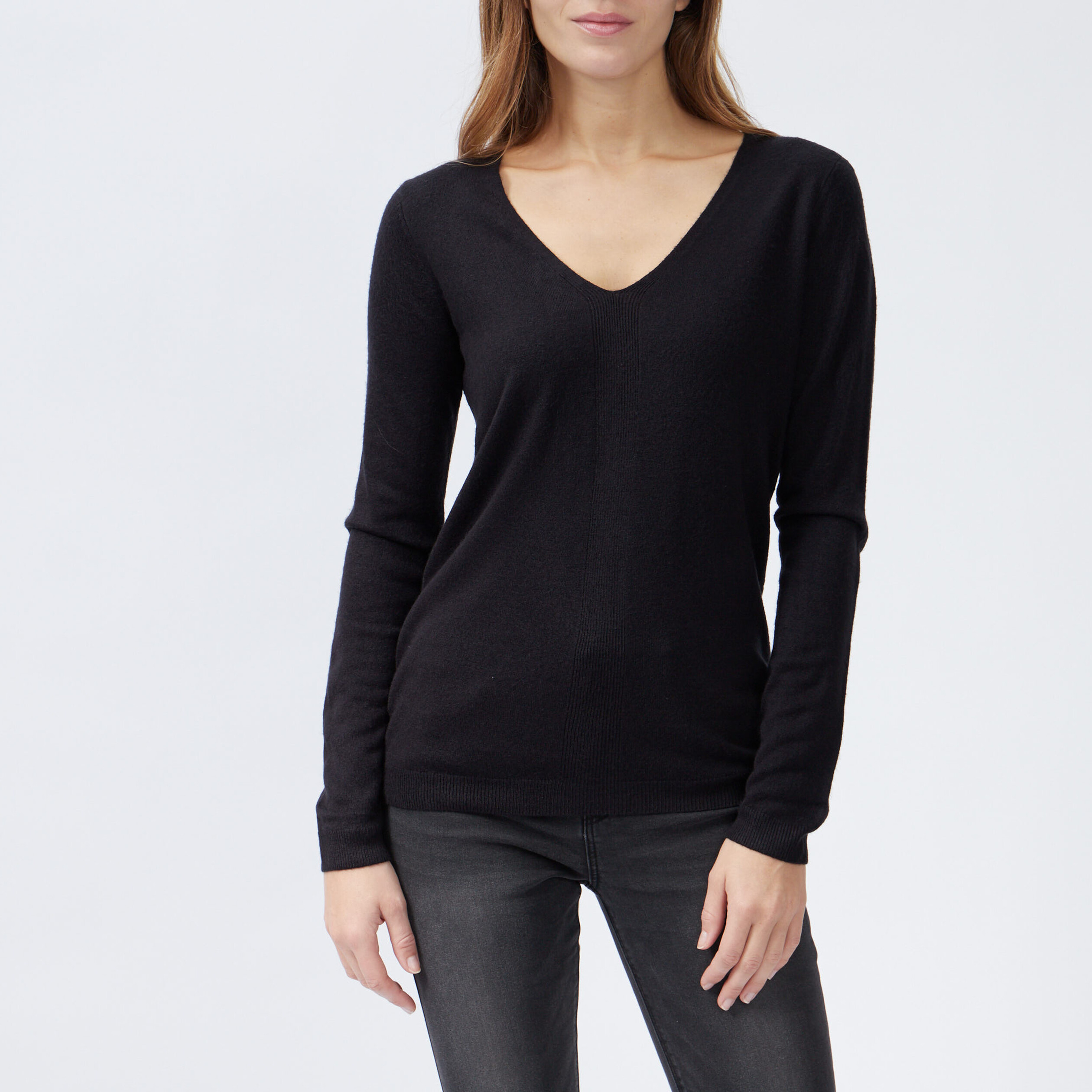 Pull col V manches longues noir femme | La Halle