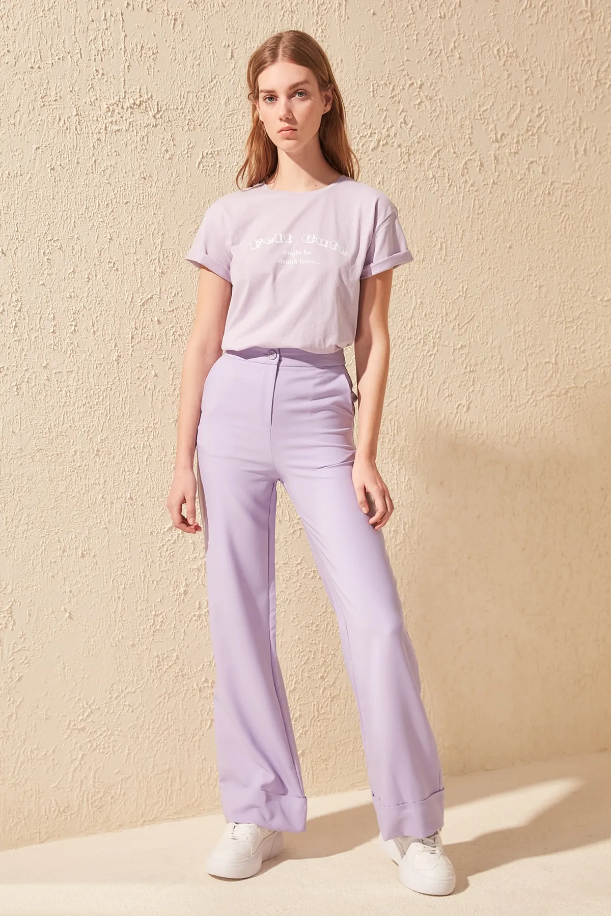 Trendyol Collection  Fliederfarbene Hose mit weitem Bein/Webhose mit weitem Bein TWOSS19ST0179