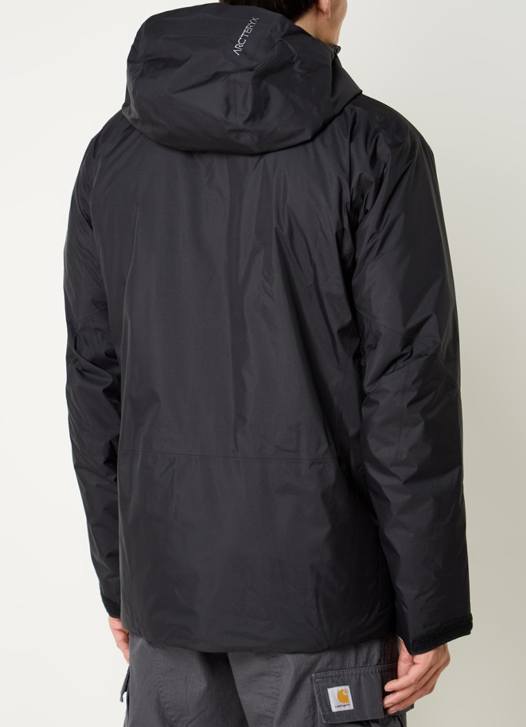 Arc'teryx Beta jaka ar kapuci un rāvējslēdzēja kabatām