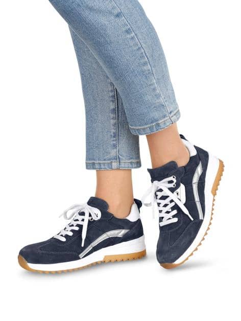 Schnürschuh