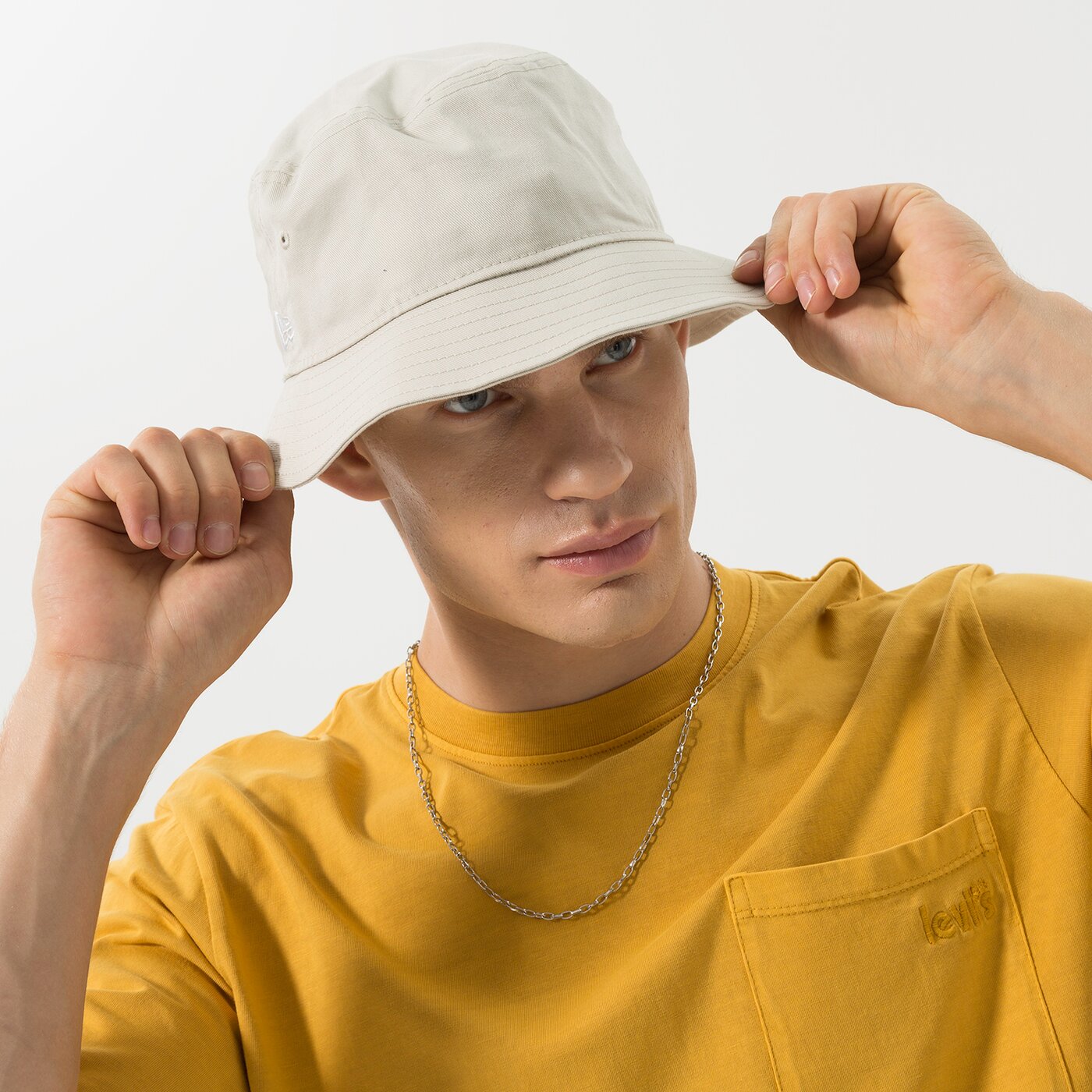 NEW ERA HUT NE ESS TAPERED BUCKET STN NEW ERA STN Beige