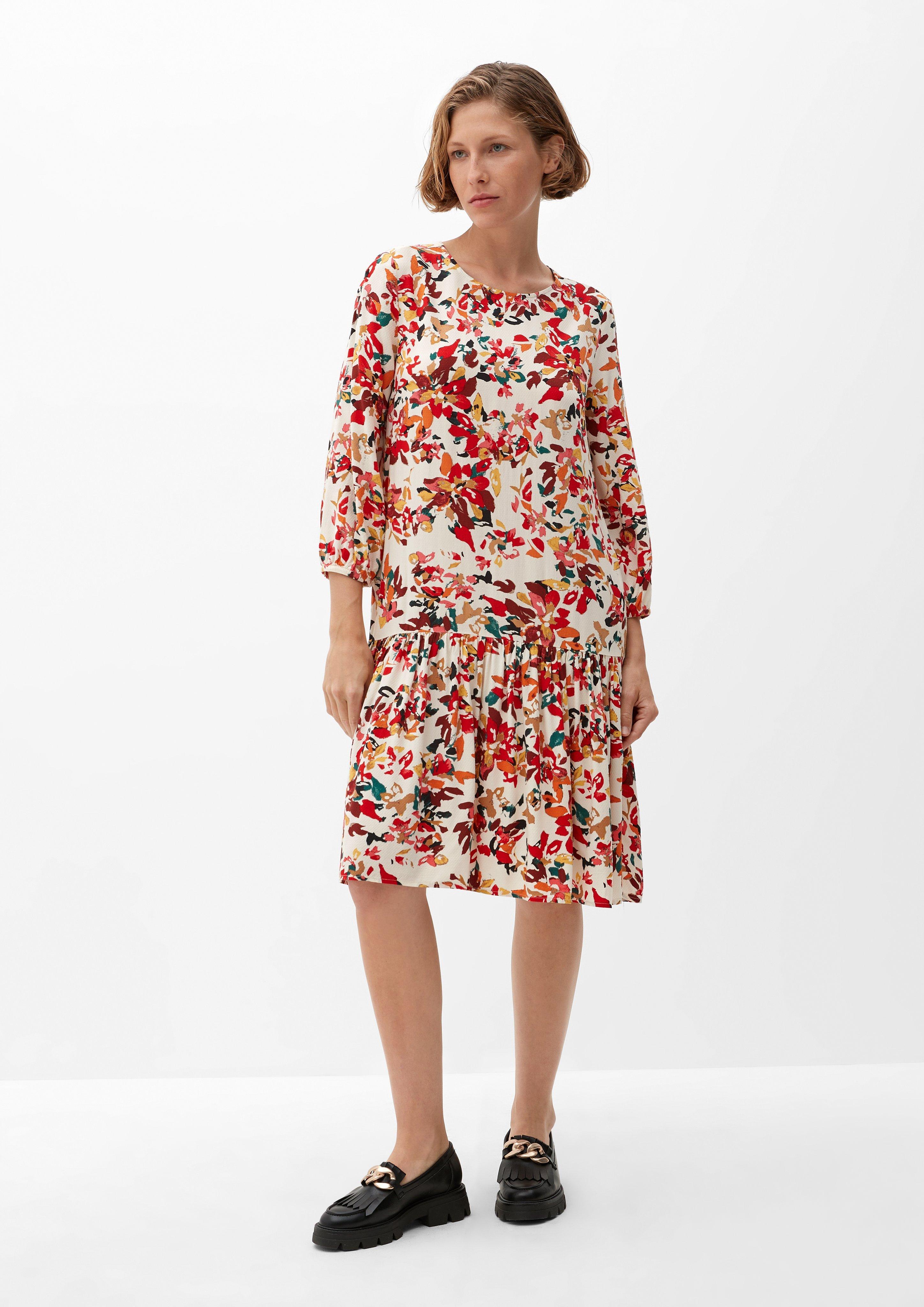Gemustertes Kleid mit Volant  2120533-81A0