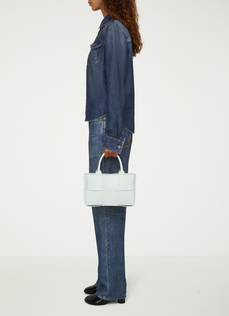 Geanta Bottega Veneta Mini Bow din piele de miel