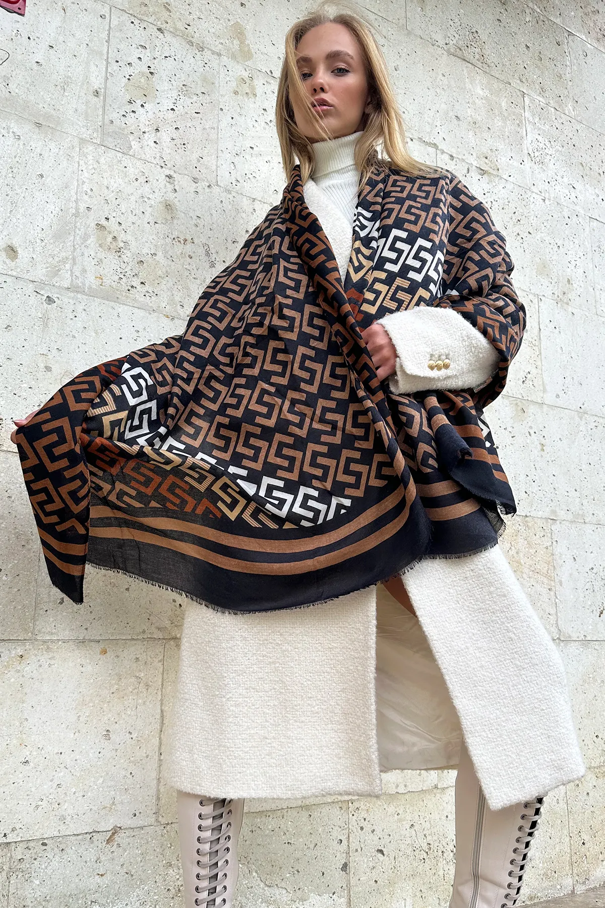 Trend Alaçatı Stili  Kaffeeschwarzer Schal mit Quastendetail und Muster für Damen ALC-X11281