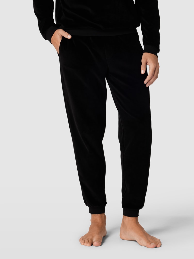 Sweatpants mit seitlichen Eingrifftaschen in schwarz