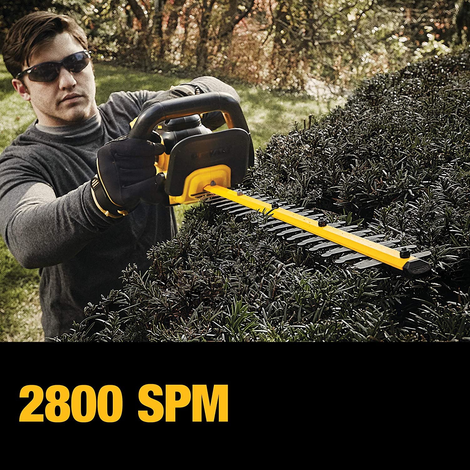 DEWALT 20V MAX CORDLESS HEDGE TRIMMER, 5.0 AH, 22-INCH (DCHT820P1)