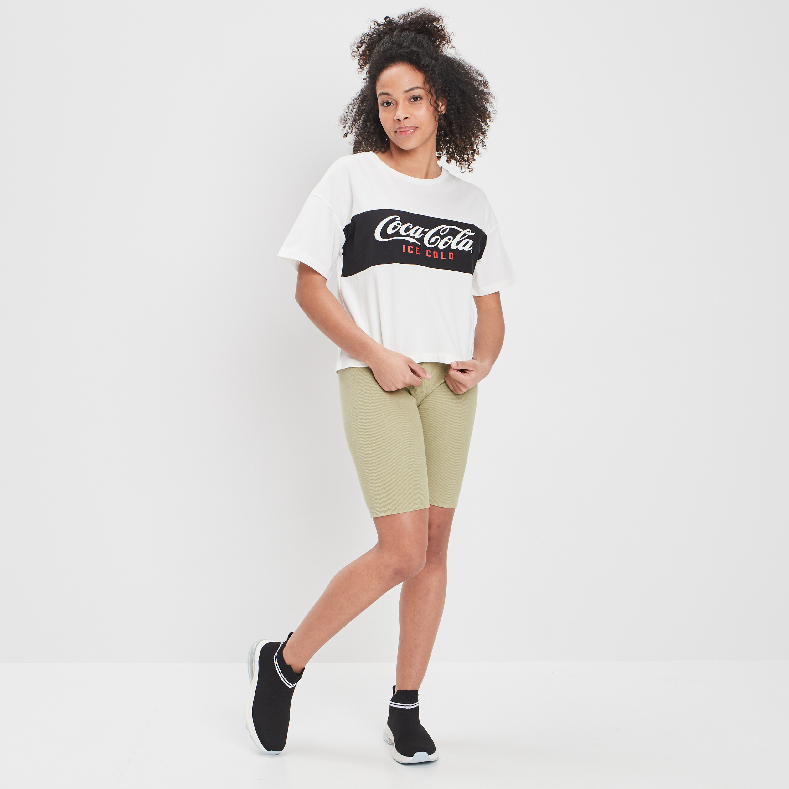 T-shirt cropped Coca-Cola multicolore femme | La Halle