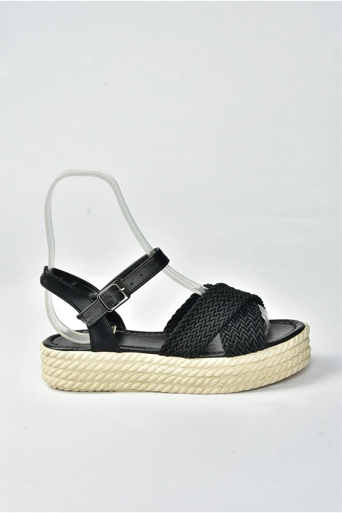 Fox Shoes  Schwarze Damen-Sandalen aus Stoff mit Kreuzriemen K250085304