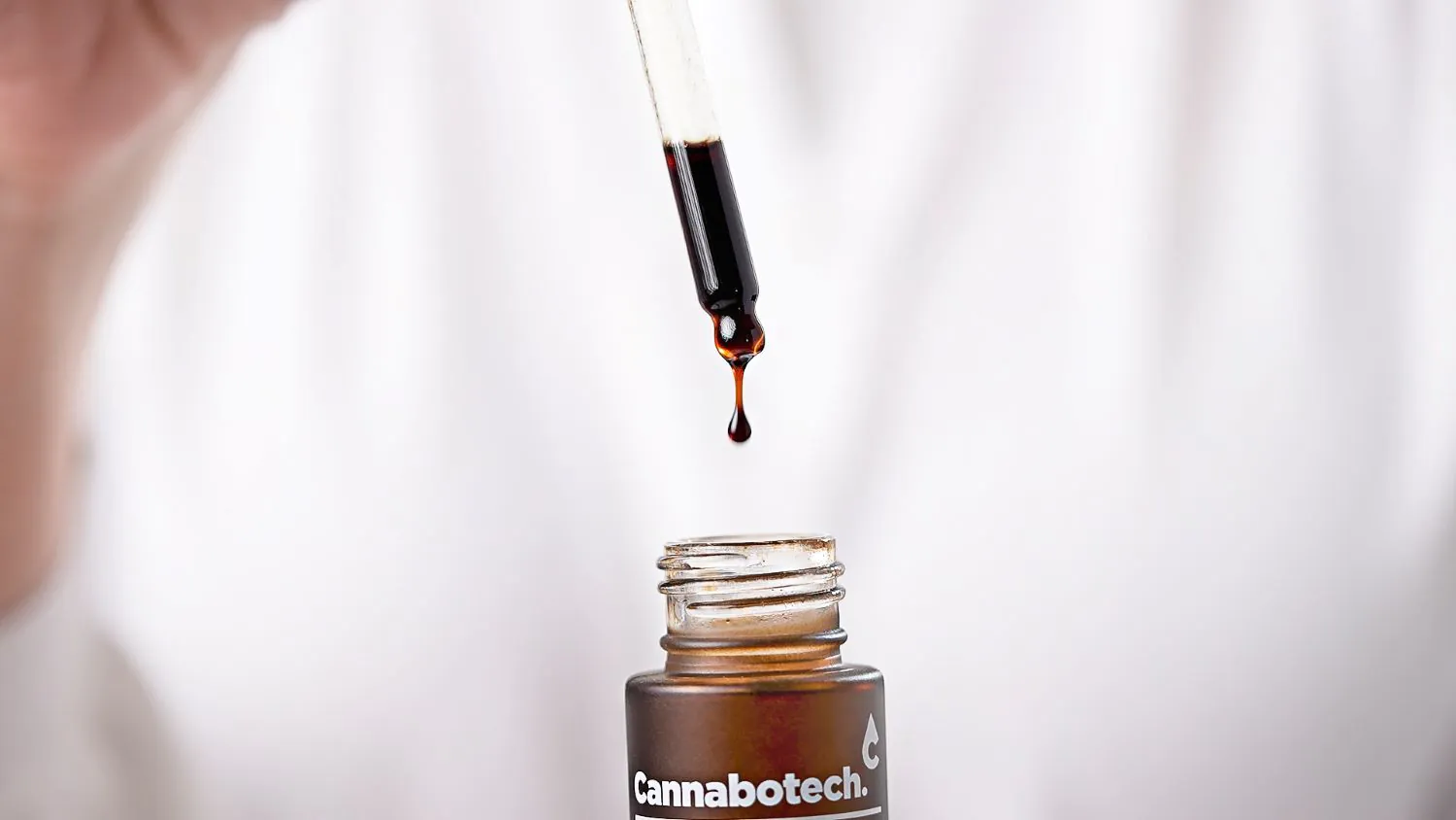 Cannabotech Unwind Drops Muskelstøtte Kosttilskud