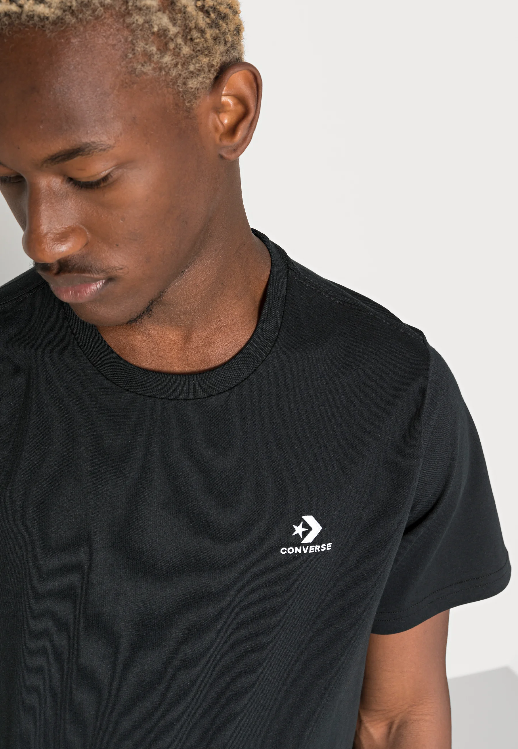 Converse CAMISETA UNISEX CON ESTRELLA CHEVRON BORDADA - Camiseta básica
