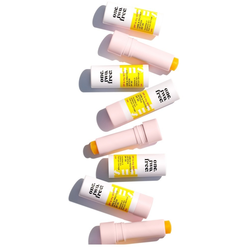 ¡Uno, dos y gratis! Lápiz labial Cuidado y Protección SPF 30