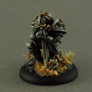 Praying Paladin (REA02906)