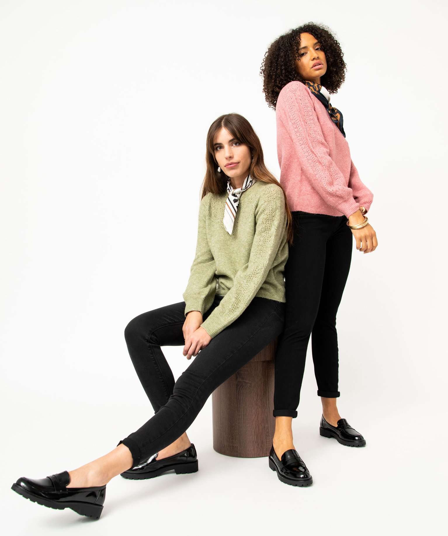 Pull en maille ajourée avec boutons décoratifs femme vert | GEMO