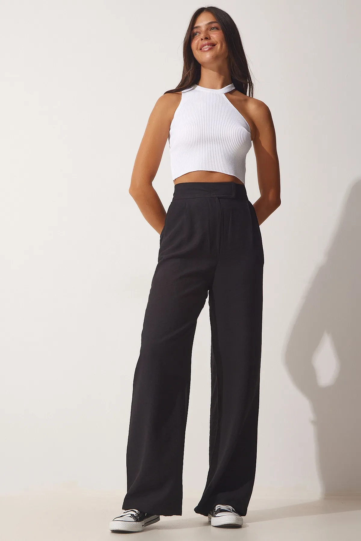 Happiness İstanbul  Weiße One-Shoulder-Strickbluse für Damen PN00076