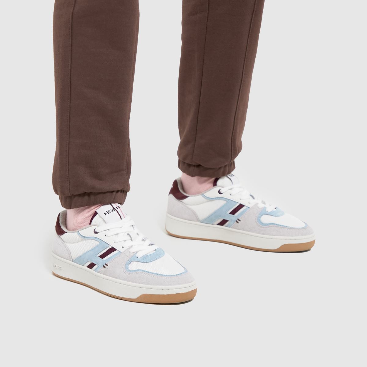 HOFF – Metro Broadway – Vita och vinröda sneakers