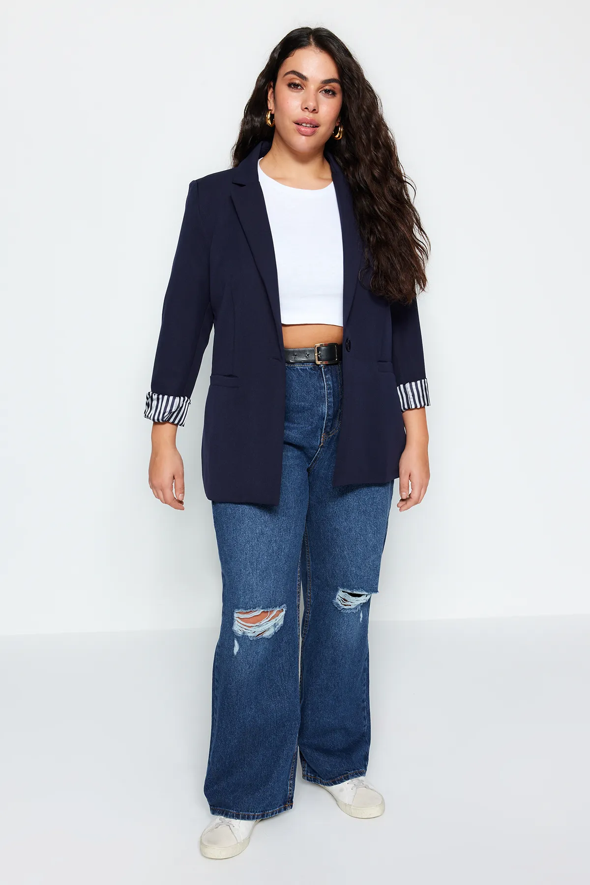 Trendyol Curve  Marineblaue gewebte Jacke mit Linienfutter TBBSS22CE0195