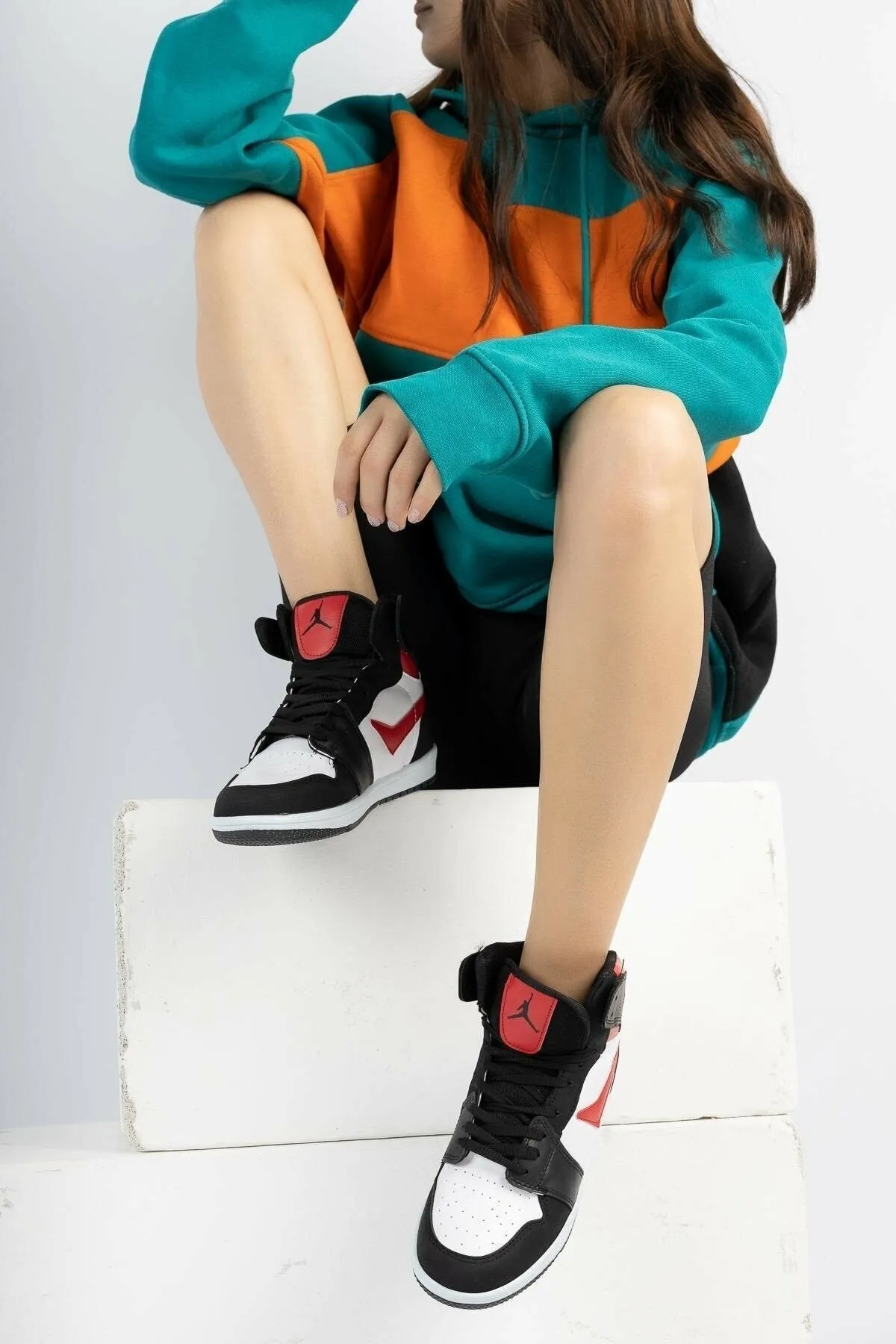 en7  Schwarze rote Damen Sneakers 8070