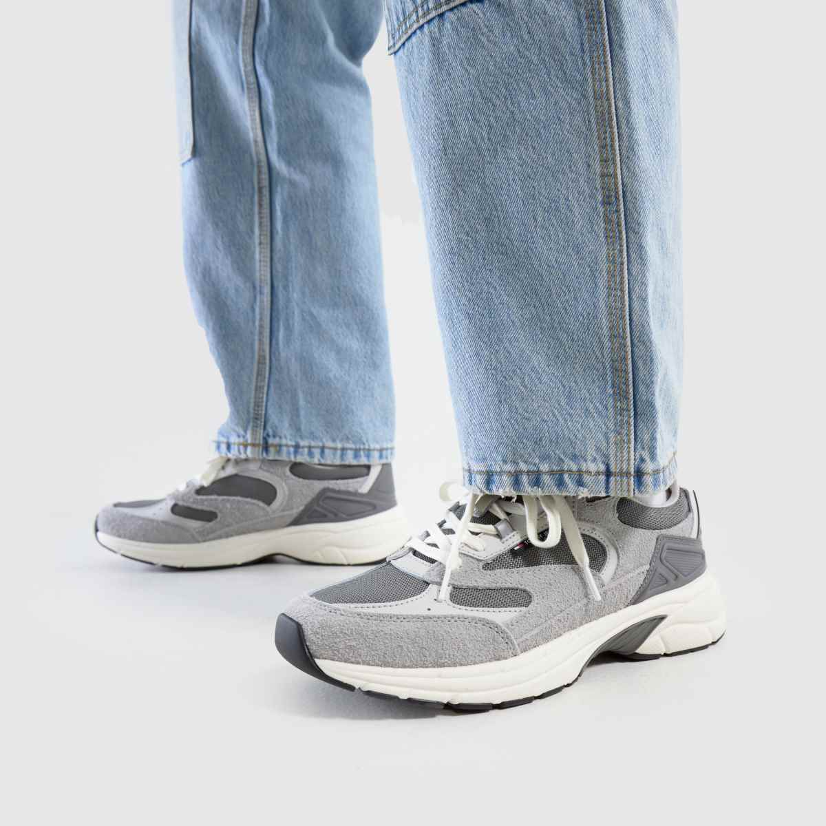 Tommy Jeans Coney Runner tornacipő szürke multiszínű színben