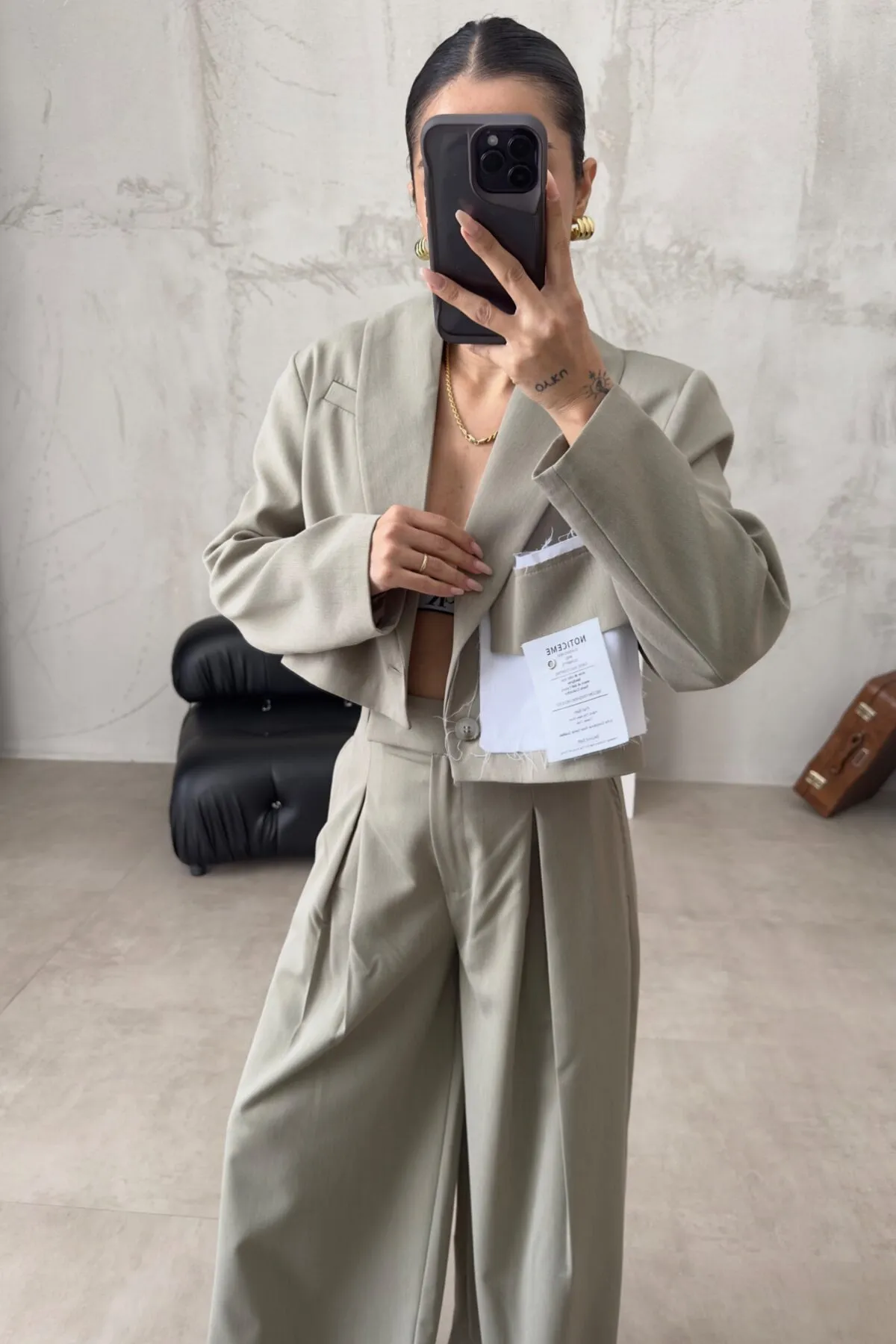 Laluvia  Khakifarbenes Noticeme Design Kurzjacken-Hosen-Set