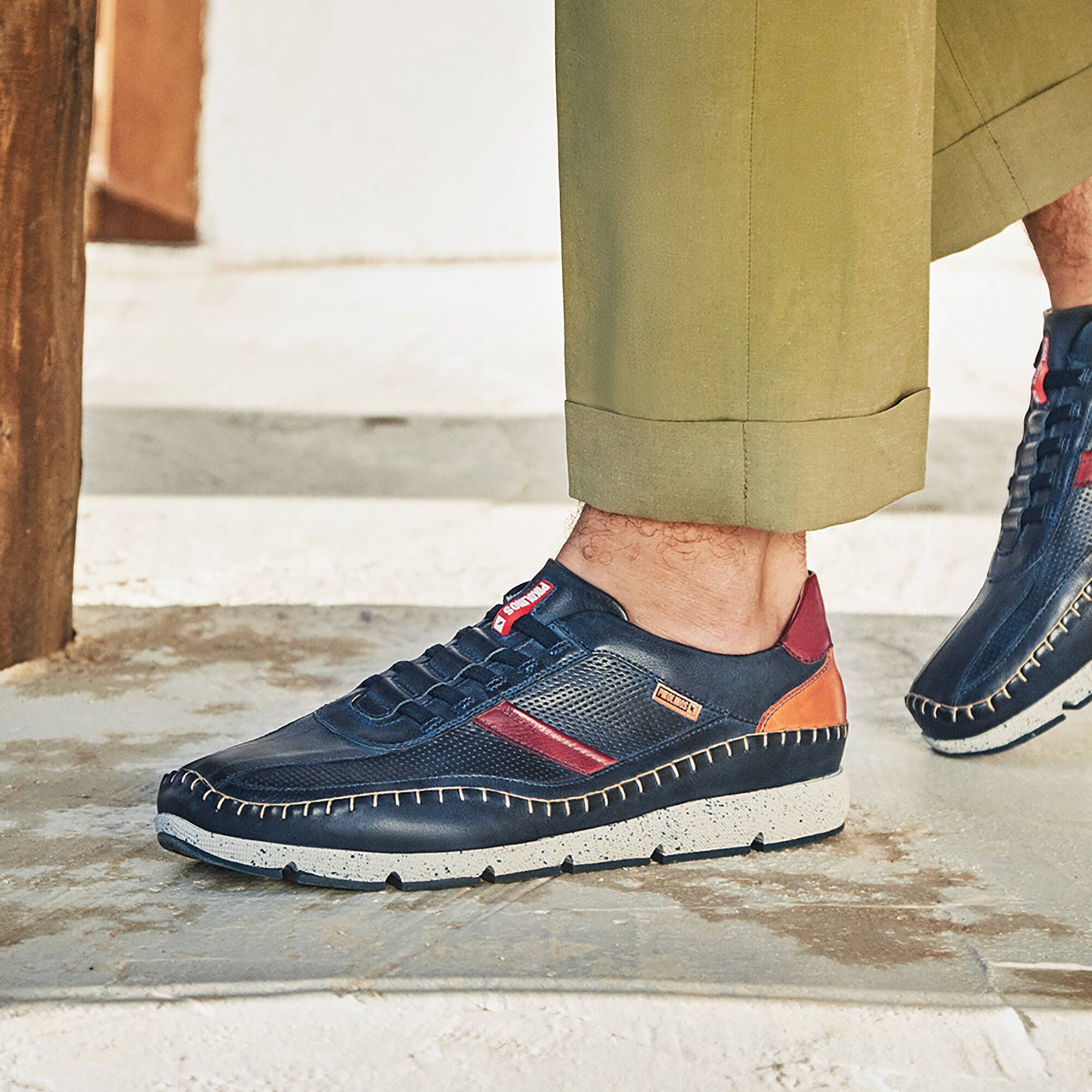 Buty sportowe męskie z gumkami - NIEBIESKIE