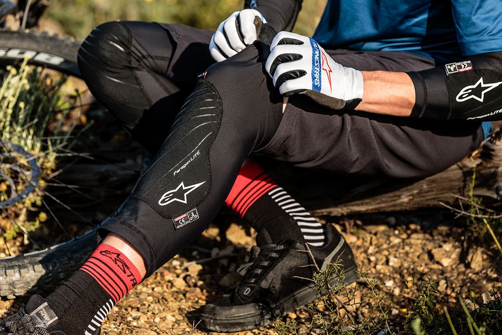 Alpinestars Paragon Lite - Knieprotektoren kaufen | Bike-Discount