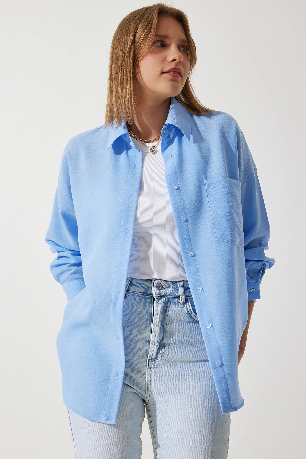 Happiness İstanbul  Himmelblaues Oversize-Leinenhemd Ayrobin für Damen DD01222
