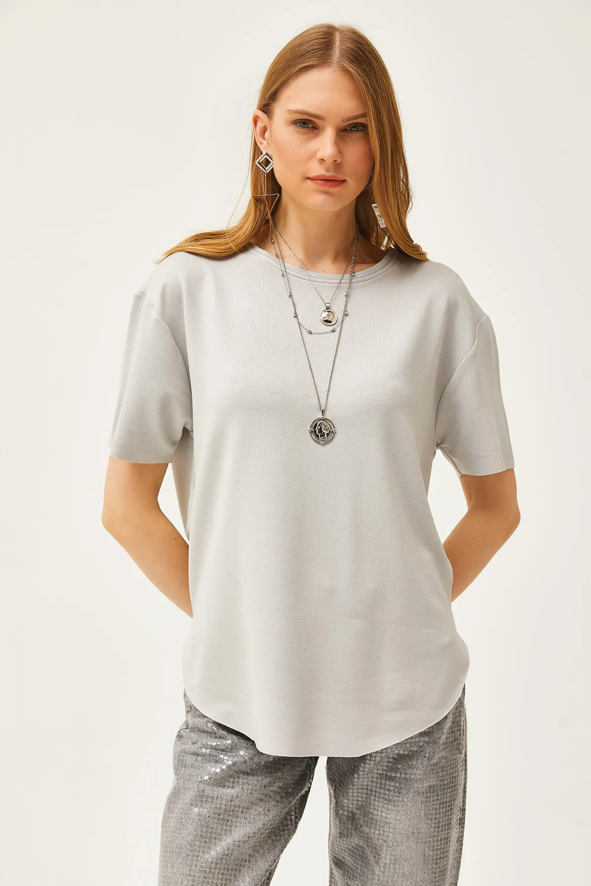 Olalook  Graues T-Shirt aus Modal mit weichen, strukturierten Knöpfen und sechs Ovalen für Damen, TSH-19000771