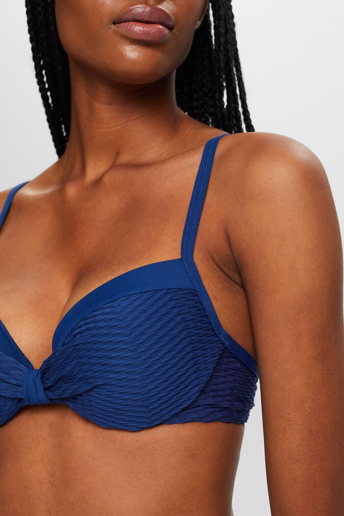 Recycelt: Wattiertes Bikinitop mit Struktur