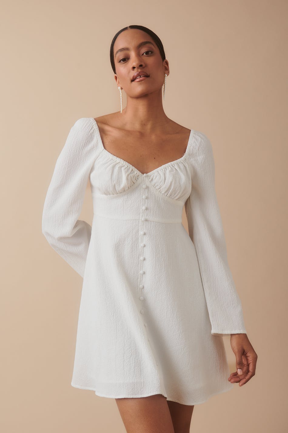 Short trumpet dress