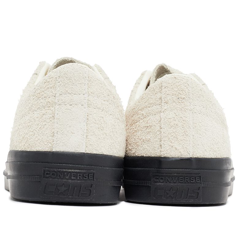 Converse Cons One Star Pro Shaggy Suede egret/egret/black