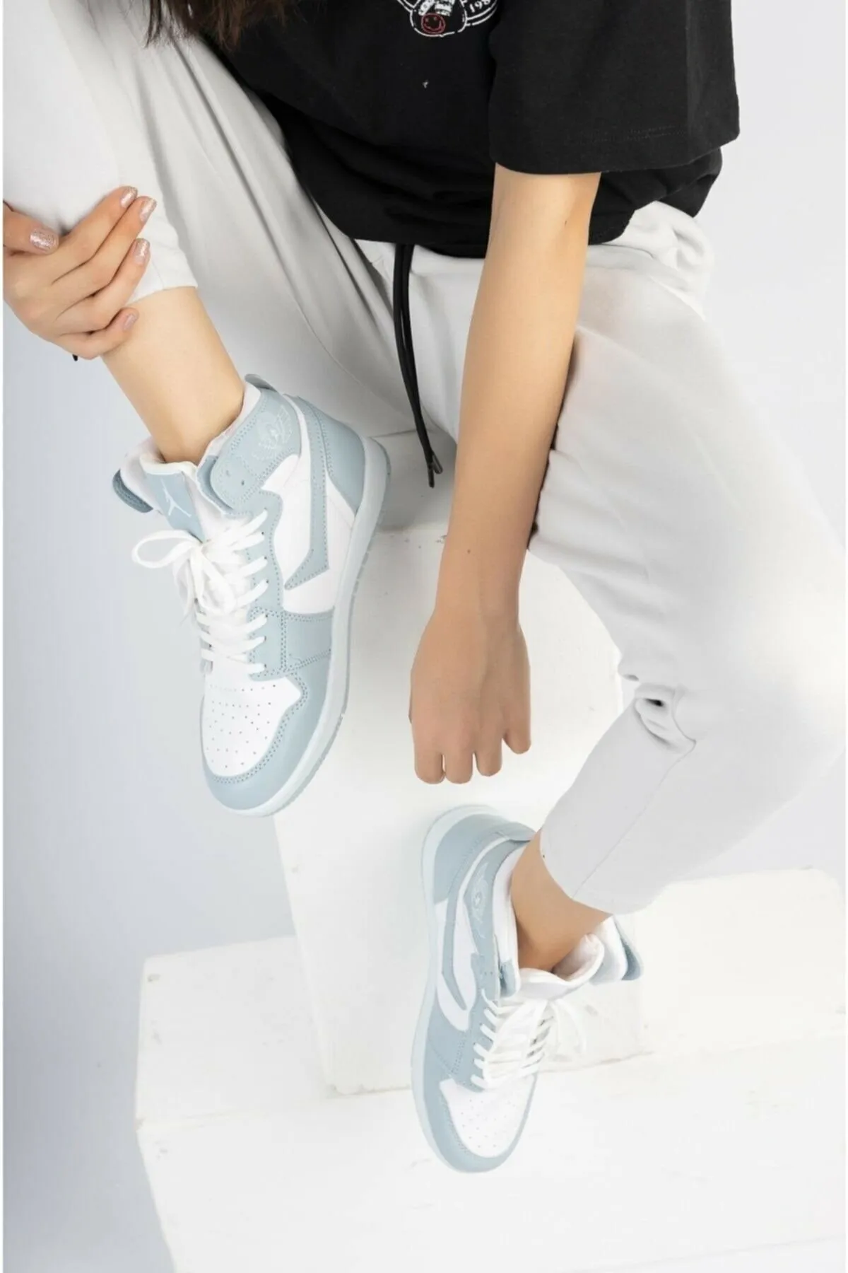 en7  Blau-weiße Damen-Sneakers 8070