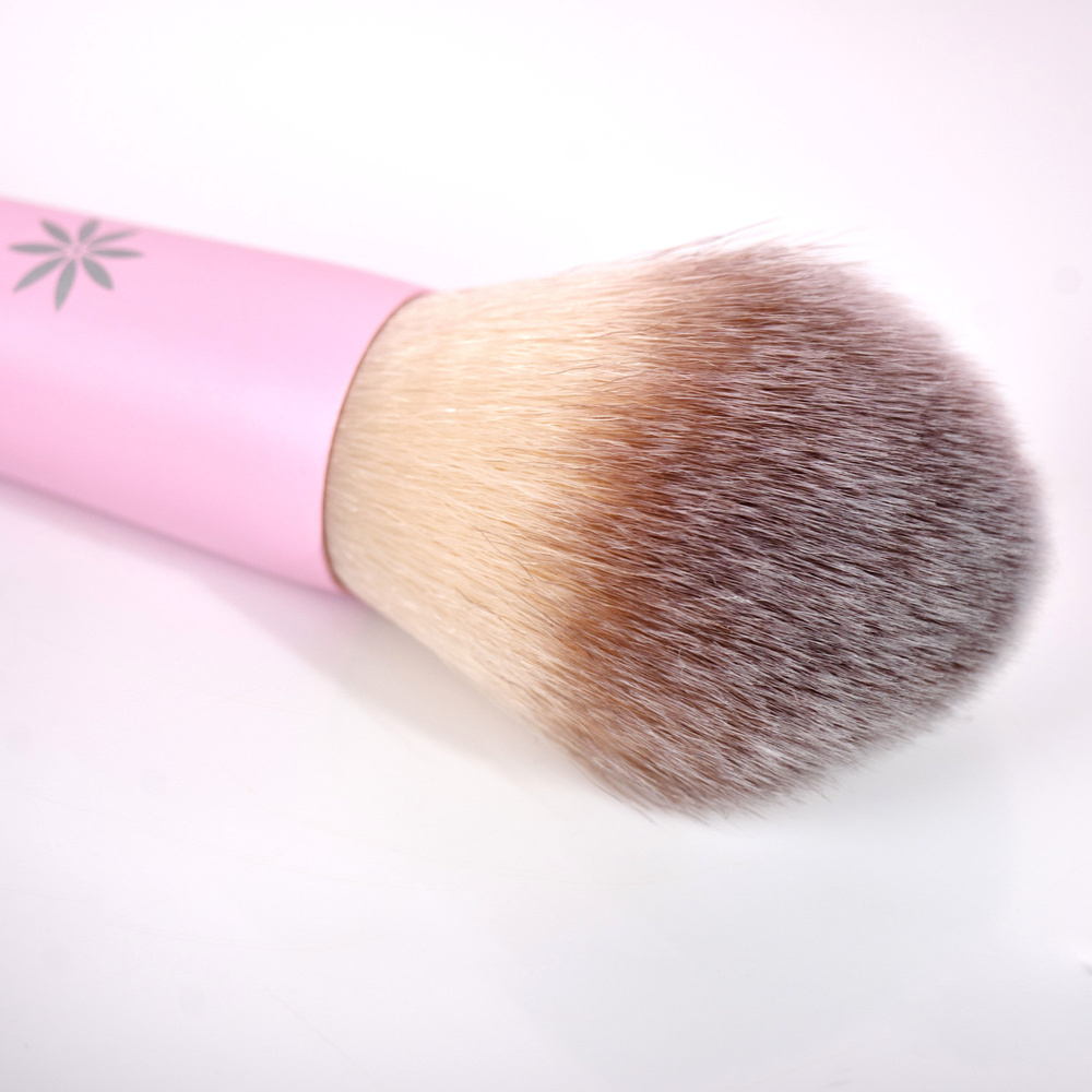 Brushworks Pinceau Poudre HD Rose Pinceau