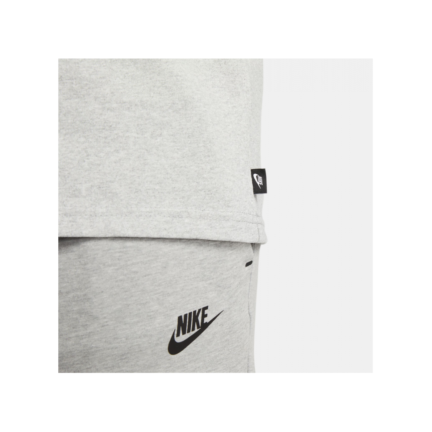 Nike Premium Essentials T-Shirt Grau F063