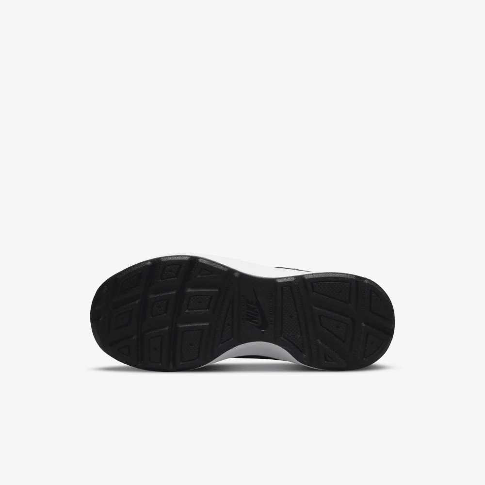Nike WearAllDay CJ3817-002 / schwarz