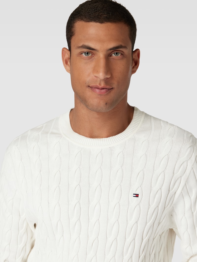 Strickpullover mit Zopfmuster in offwhite