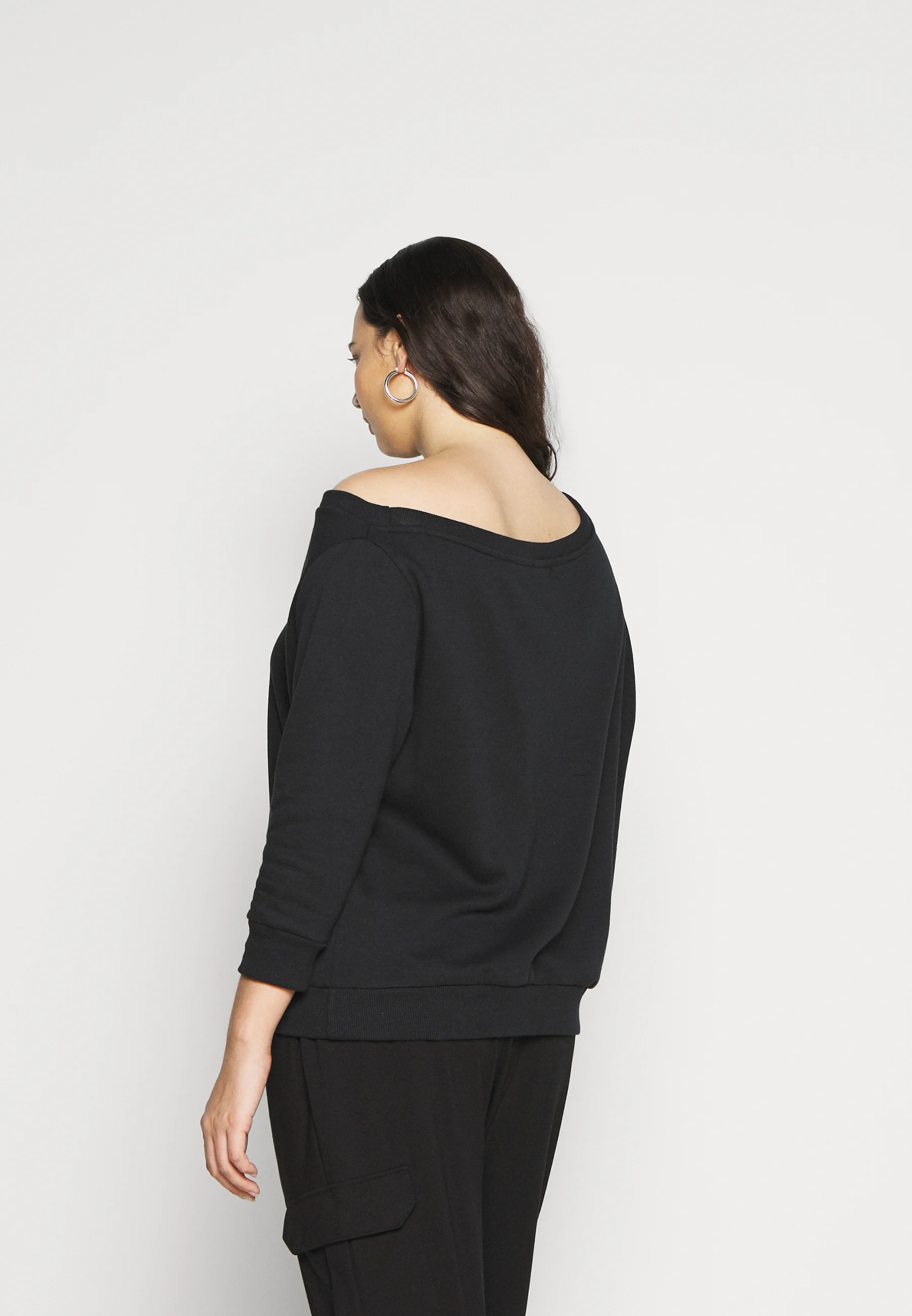 Sudadera con curvas Even&Odd