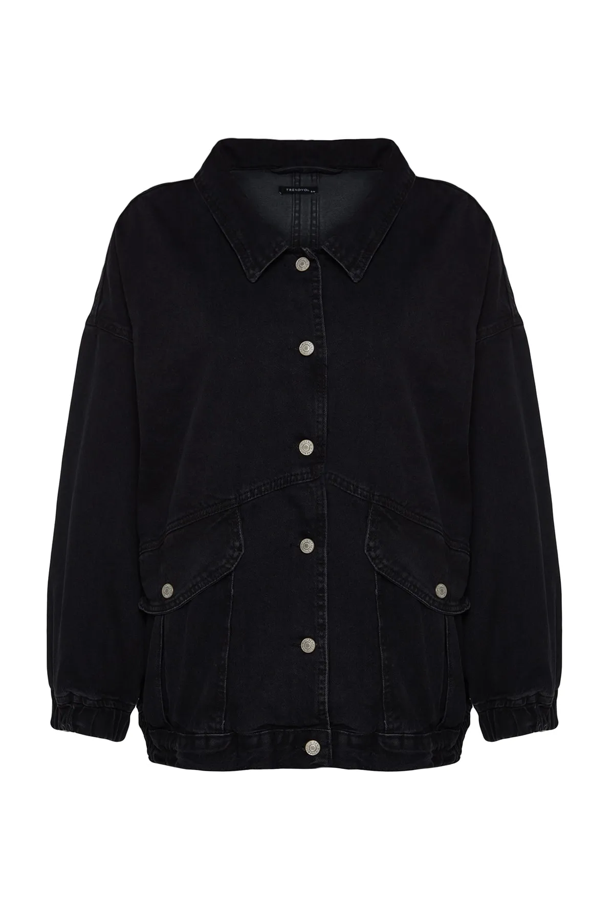 Trendyol Collection  Schwarze Oversize-Jeansjacke mit Taschendetail TWOSS21CE0289