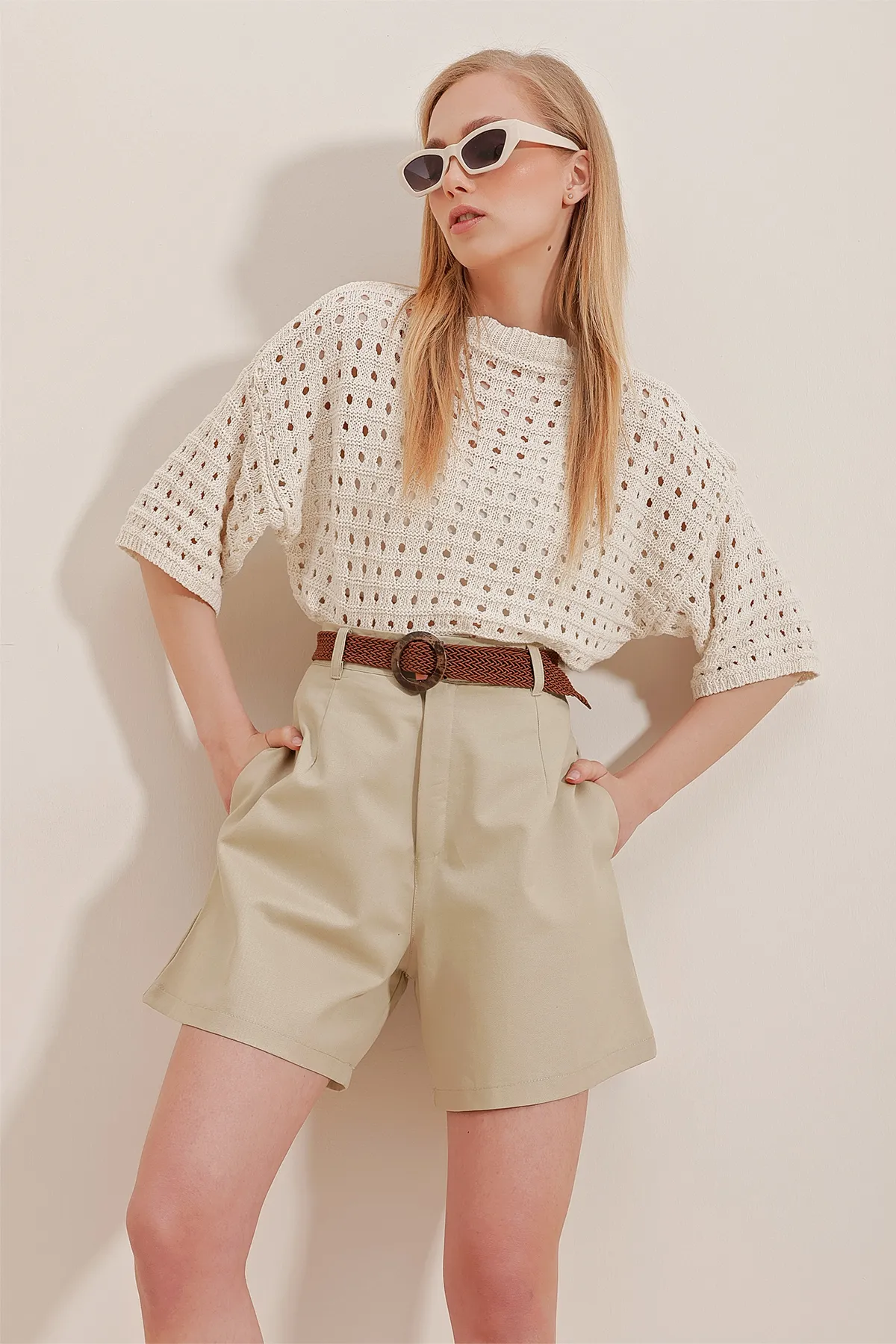 Trend Alaçatı Stili  Shorts - Beige - Mittlerer Bund