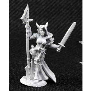 S Kara, Female Skoli Warrior
