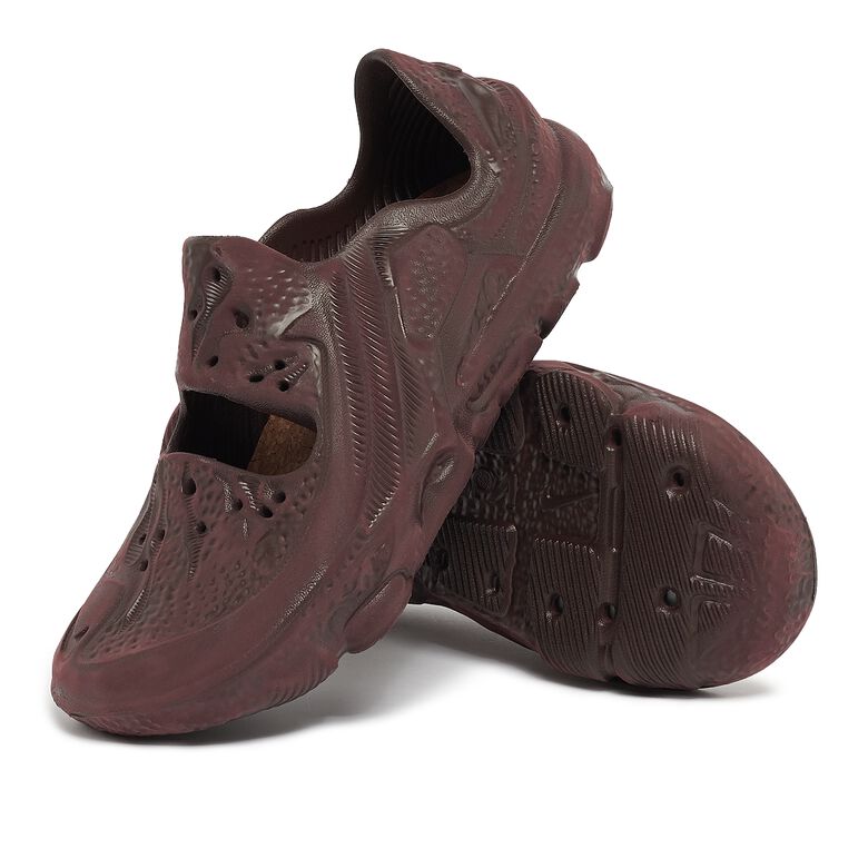 NIKE Ispa Universal 
