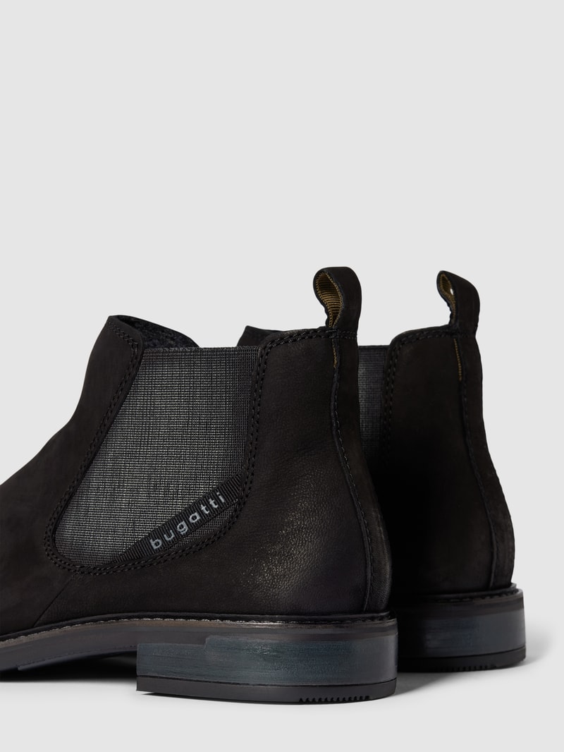 Chelsea Boots mit elastischen Einsätzen Modell 'Dano' in schwarz