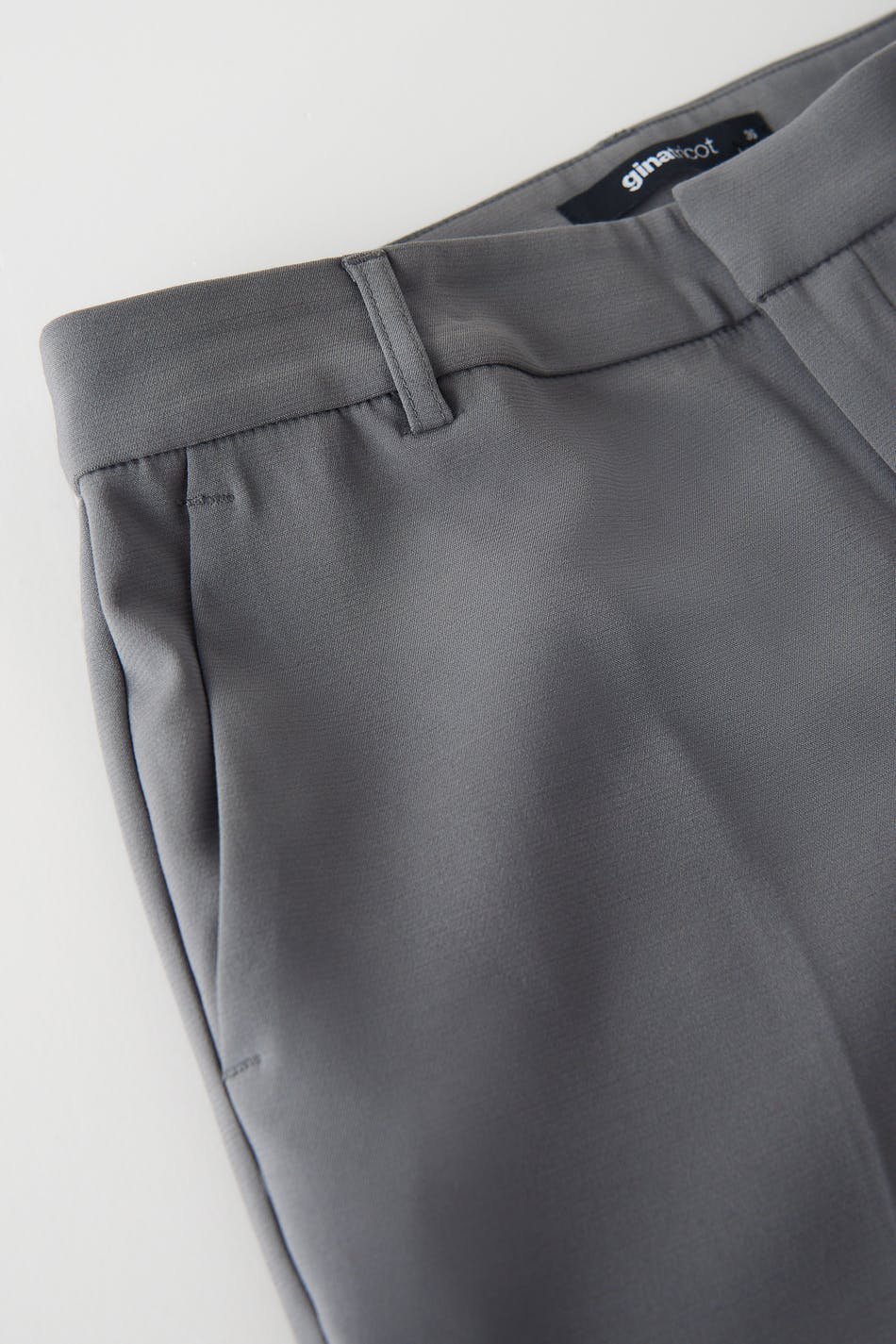 Straight regular trousers