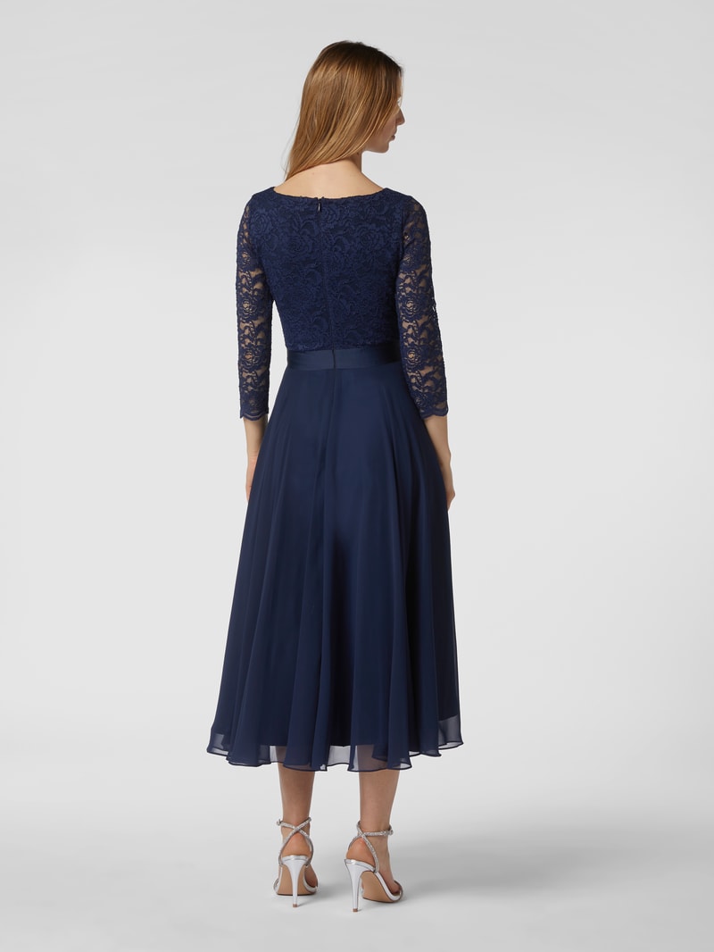 Cocktailkleid aus Häkelspitze in marineblau