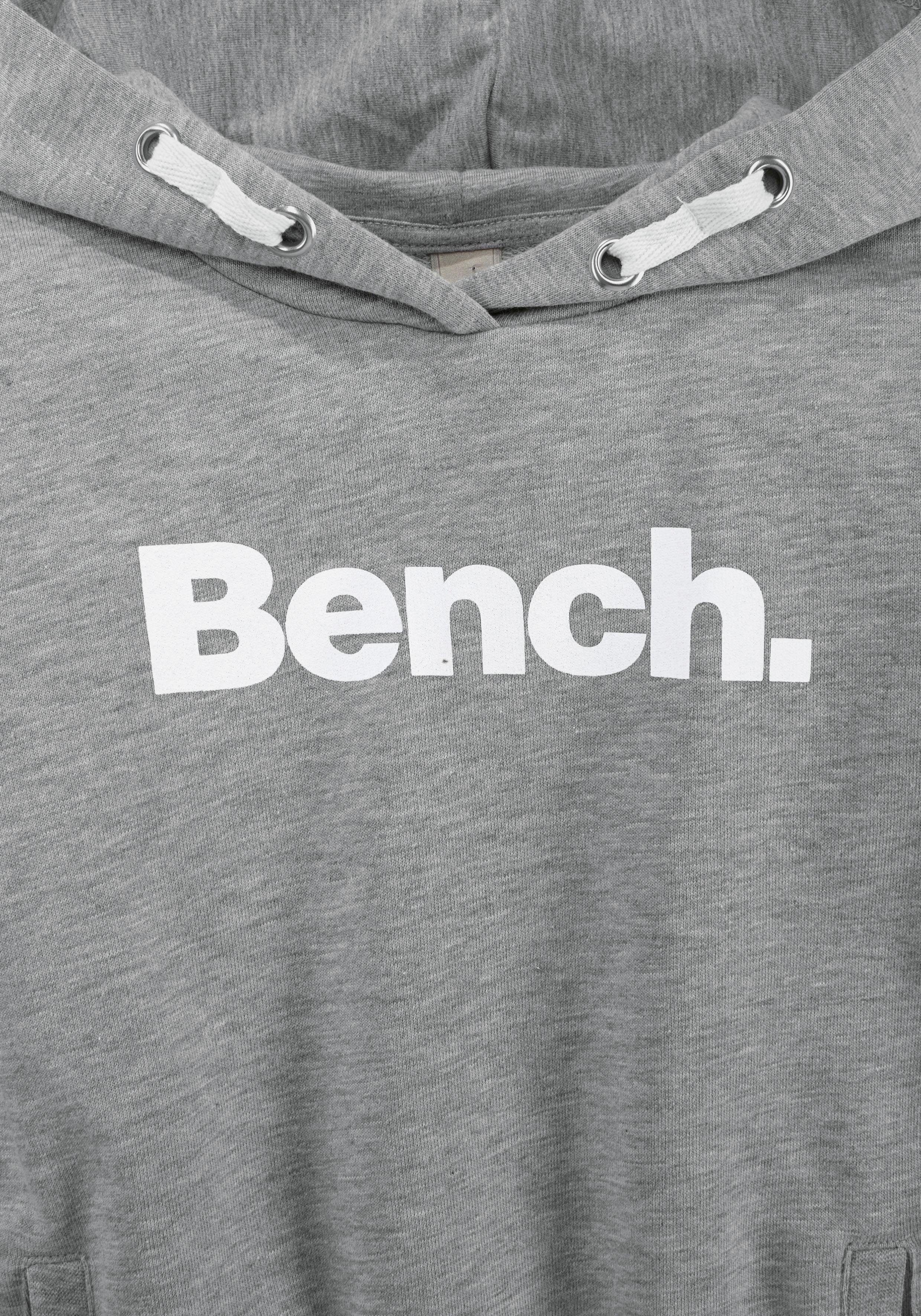 Bench. Kapuzensweatshirt mit Frontdruck
